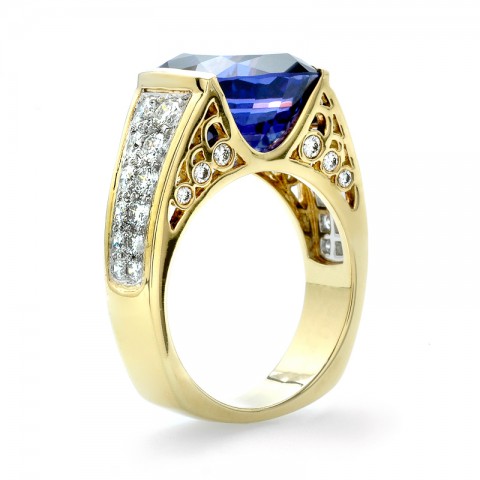 Wedding rings tanzanite and diamond