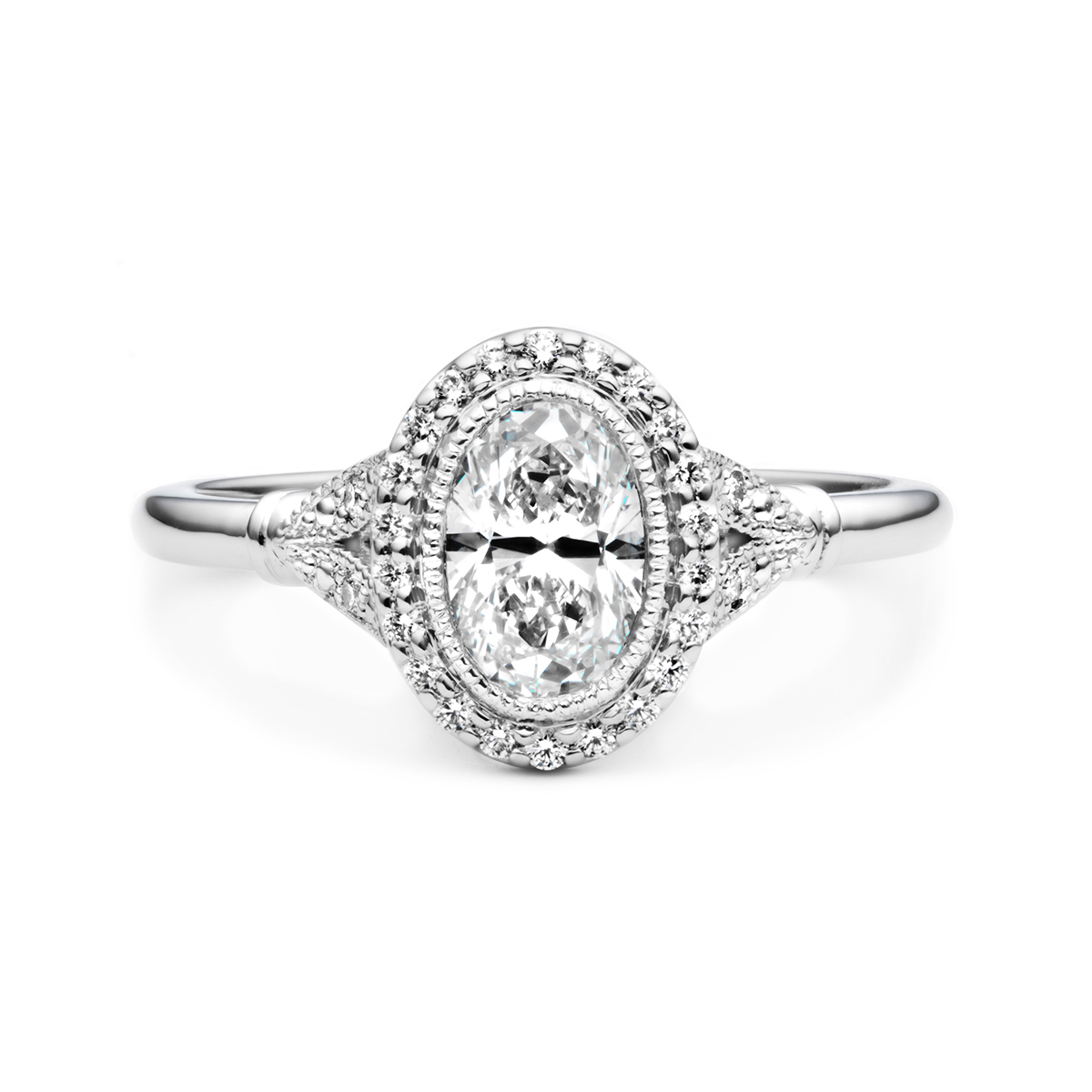 Insecten tellen commentator Tegenstander Antique Oval Halo Diamond Engagement Ring | JM Edwards Jewelry